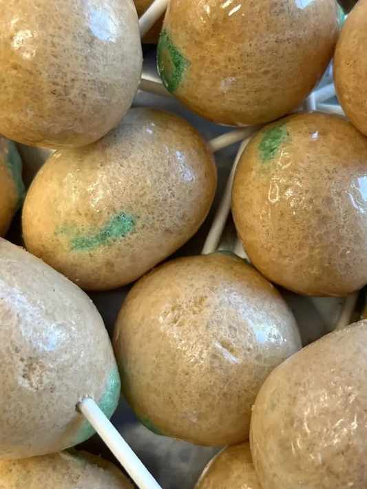 Freeze Dried Caramel Apple Suckers | SweetyTreatyCo
